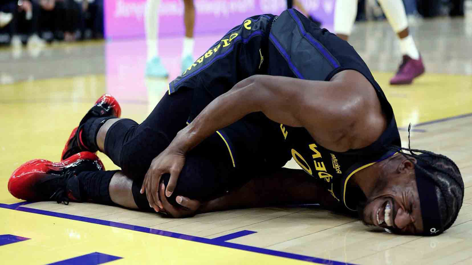 Jimmy Butler Exits Warriors Game With Apparent Knee Injury Jimmy Butler Exits Warriors Game With Apparent Knee Injury